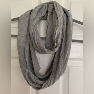 Steve Madden Infinity Scarf Gray Viscose with Decorative Silver Zipper